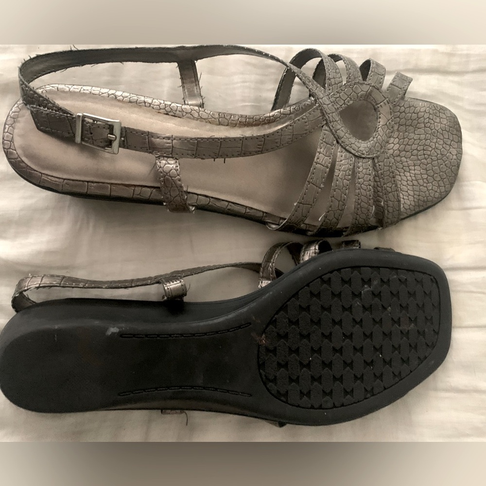 Karen Scott Metallic Silver Textured Slingback Sandals